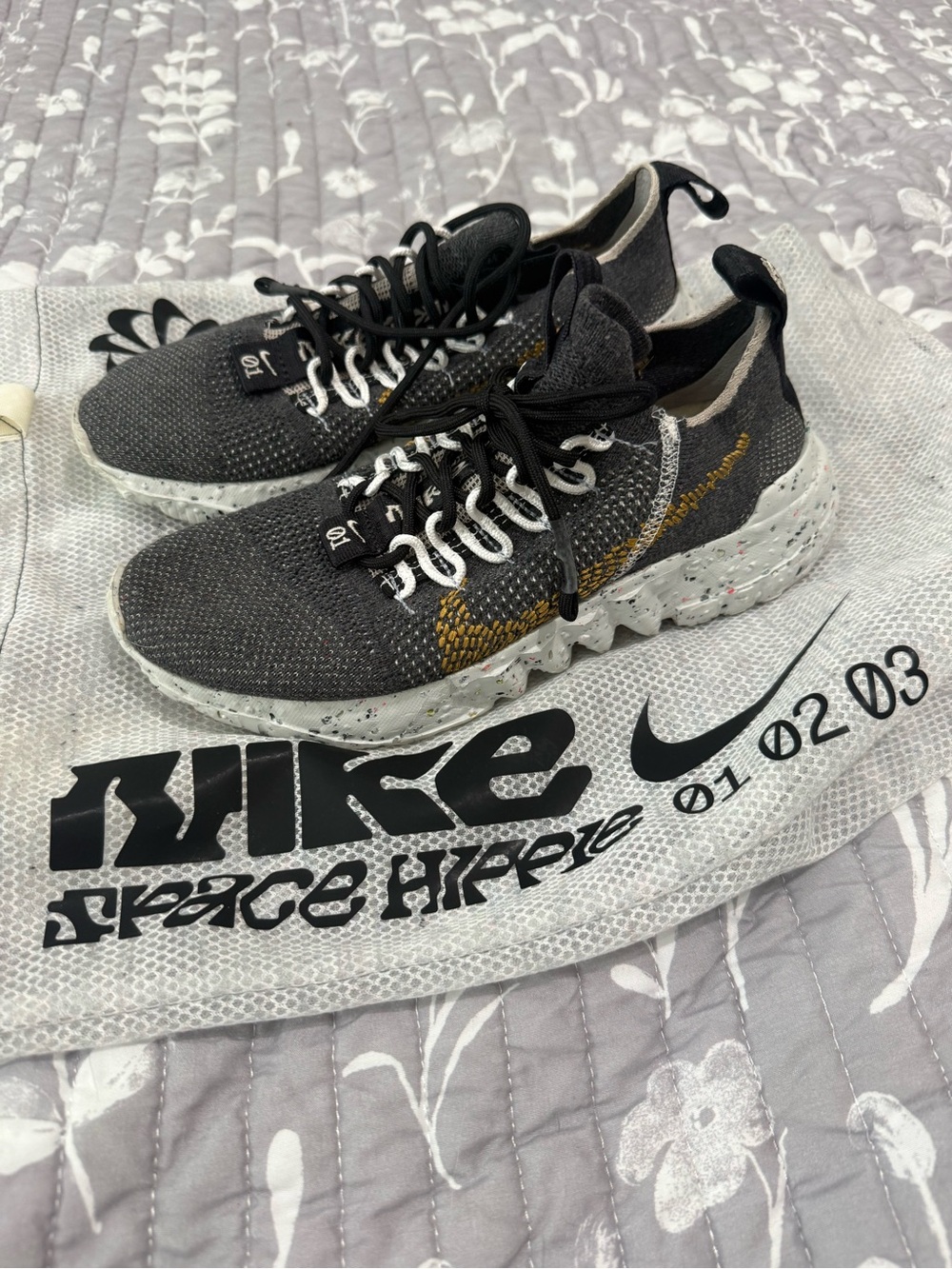 Nike Black and Gold Men's Knit Sneakers
